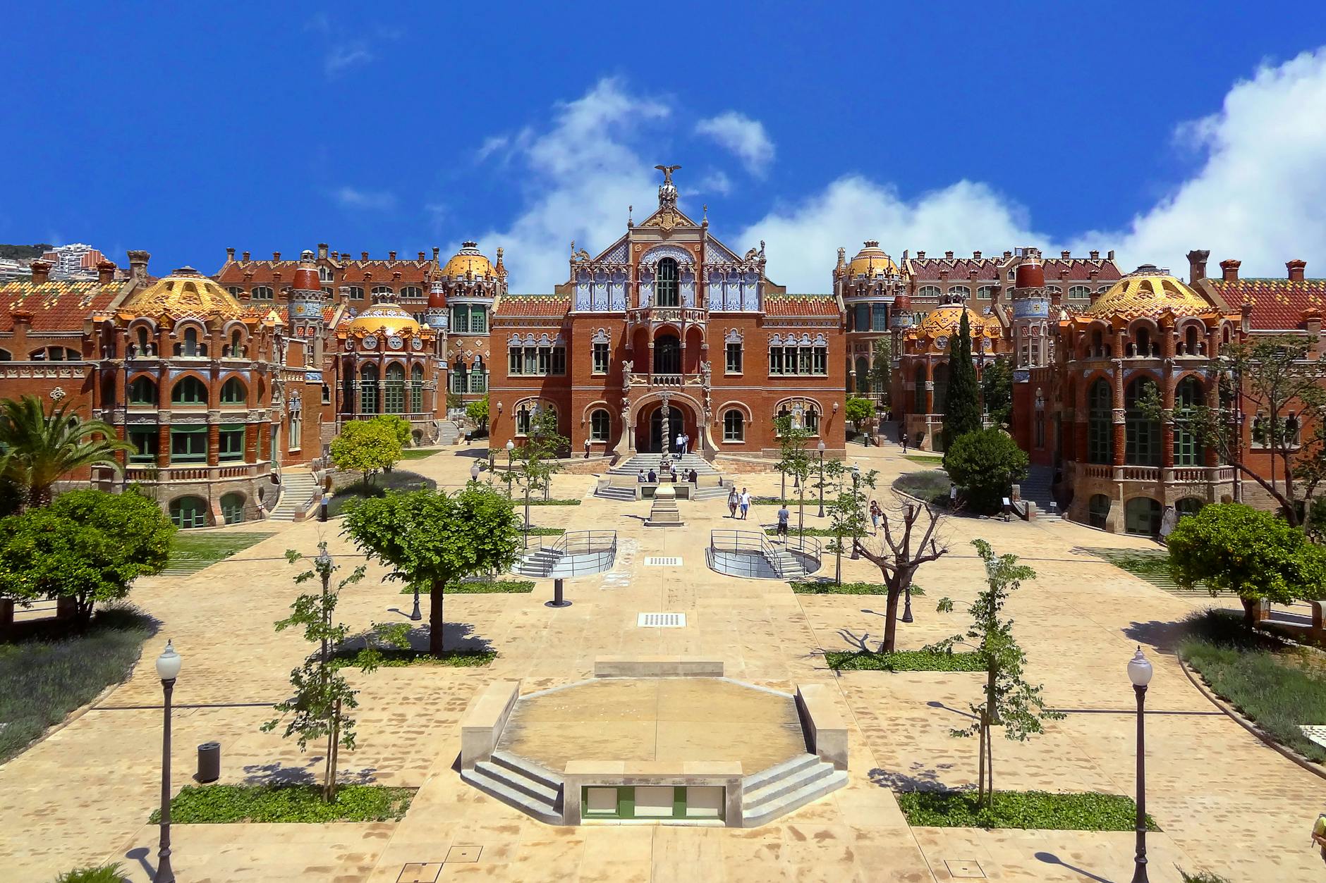 hospital de la santa creu i sant pau in barcelona