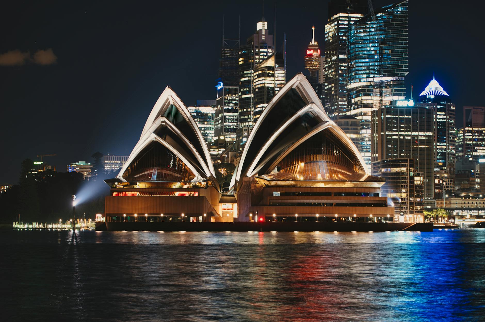 sydney opera house at night