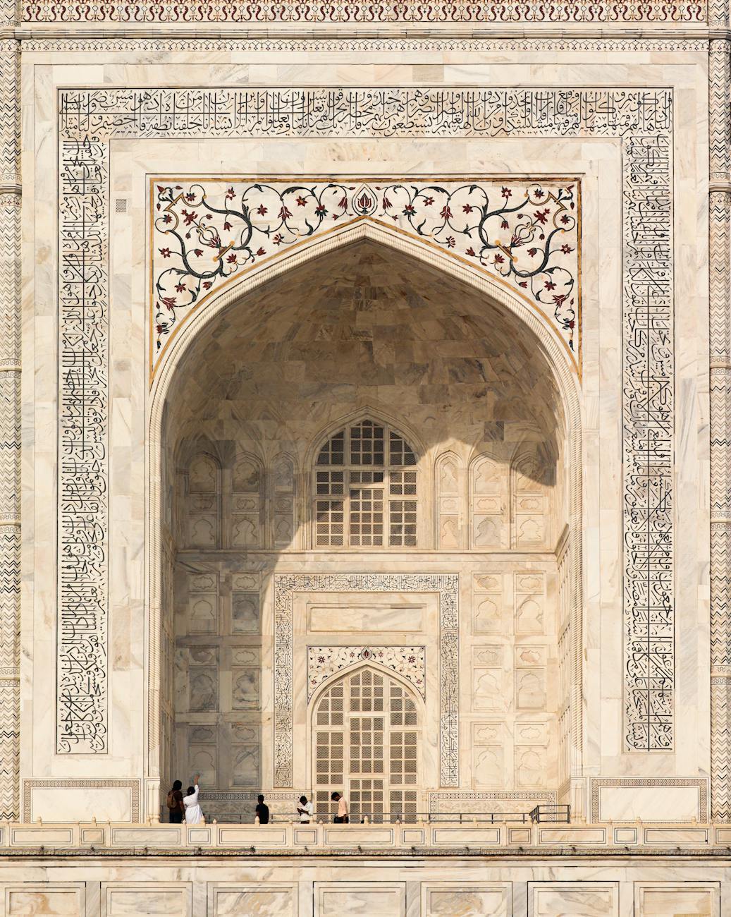 close up of the facade of taj mahal