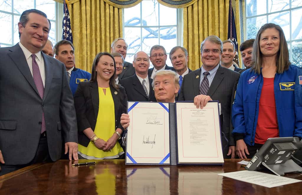 Transition Authorization Act Signing (NHQ201703210001)