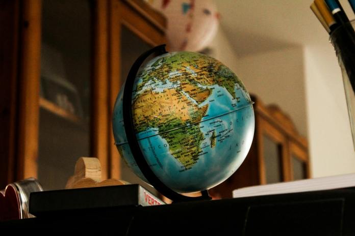 desk globe