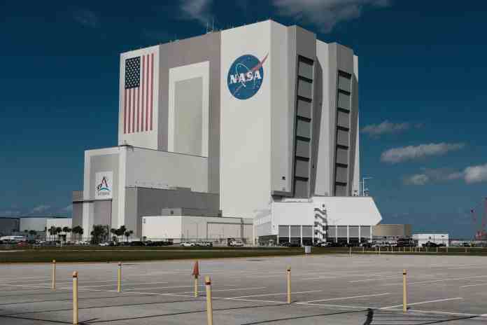 nasa kennedy space center vehicle assembly building