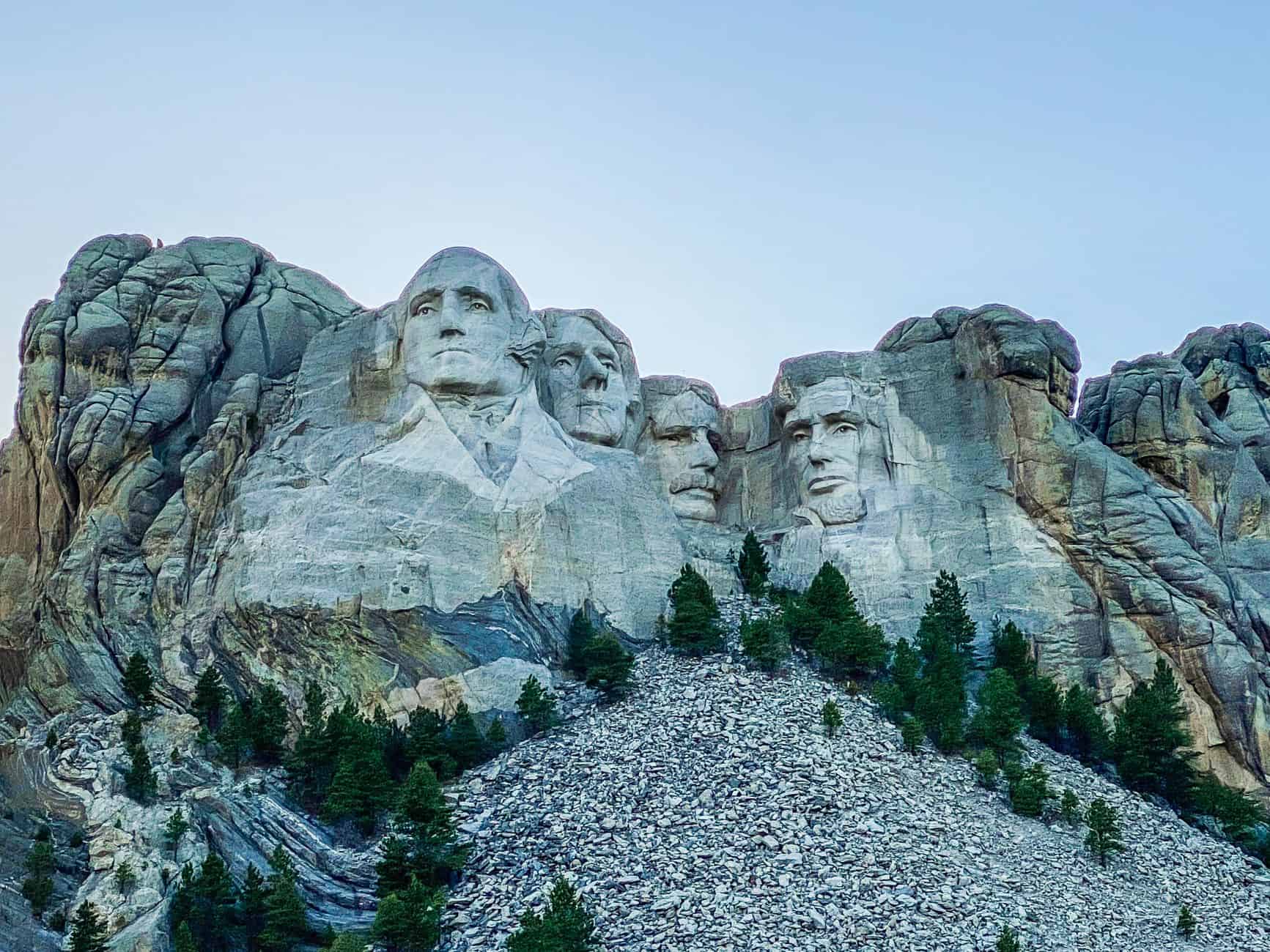 majestic view of mount rushmore national memorial